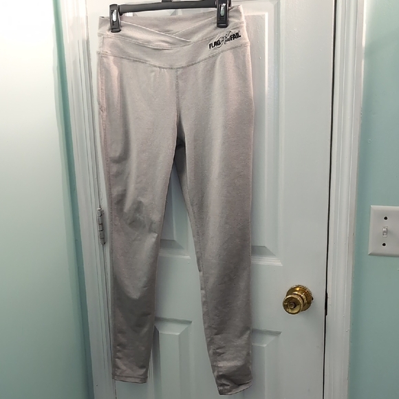 Flag Nor Fail Silver Leggings - Picture 1 of 4